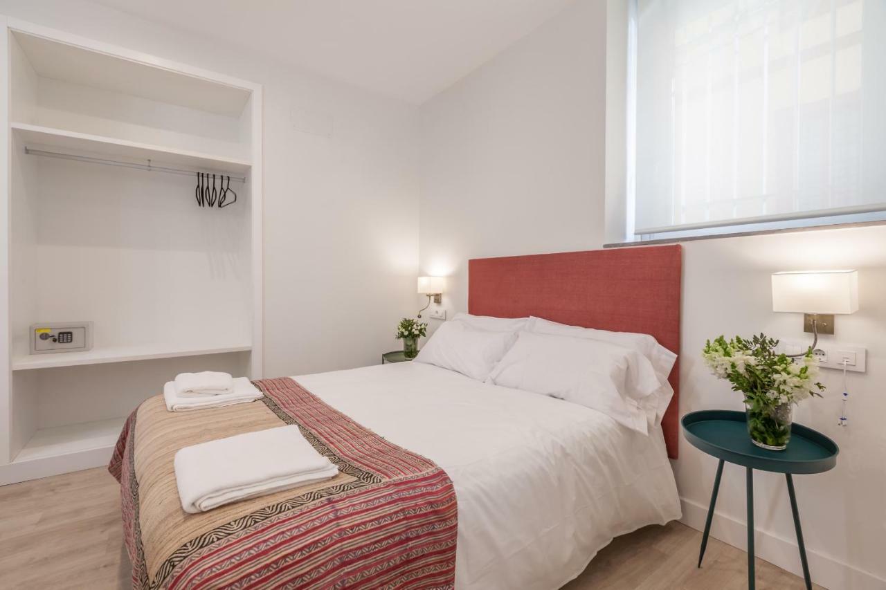 Apartamentos Rg Suites Jardines De Murillo Sevilla Bagian luar foto